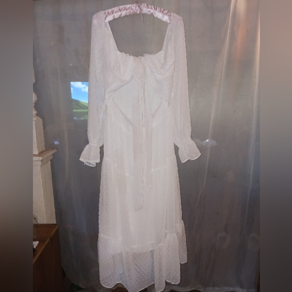 Elegant White Long-Sleeve Dress